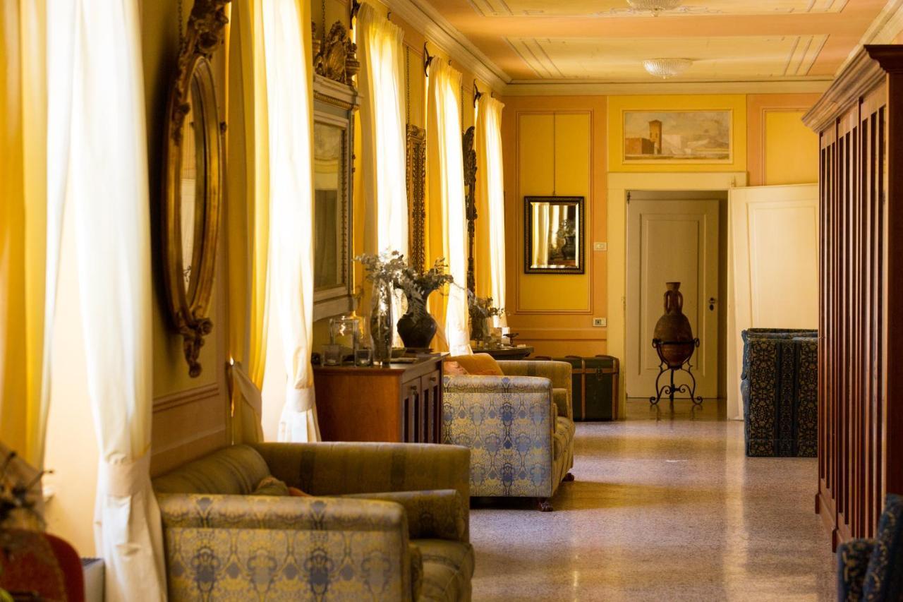 Castello Degli Angeli Hotel Carobbio degli Angeli Ngoại thất bức ảnh