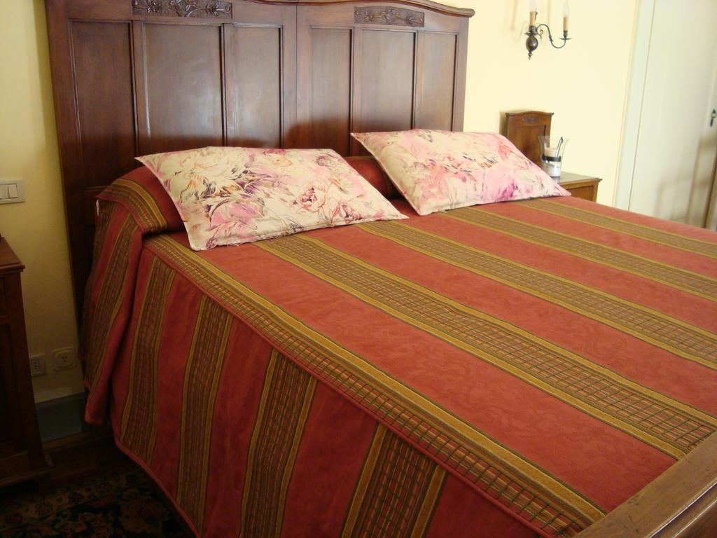 Castello Degli Angeli Hotel Carobbio degli Angeli Phòng bức ảnh